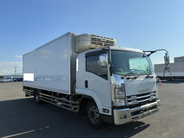 いすゞ フォワード 2PG-FTR90V2(2WD)の写真3