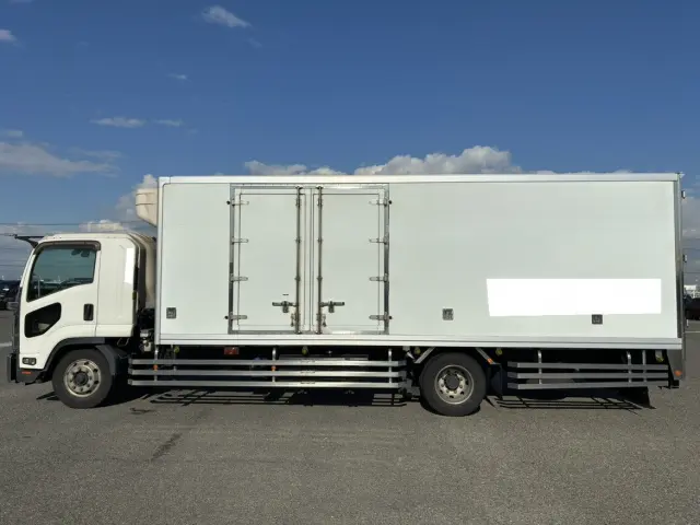 いすゞ フォワード 2PG-FTR90V2(2WD)の写真7