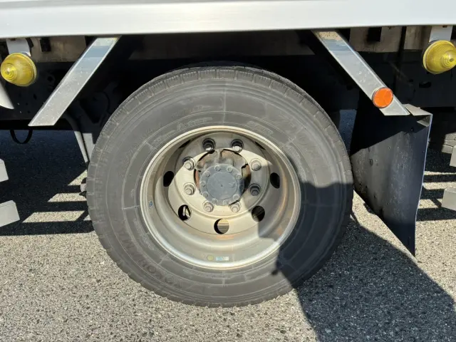 いすゞ フォワード 2PG-FTR90V2(2WD)の写真10