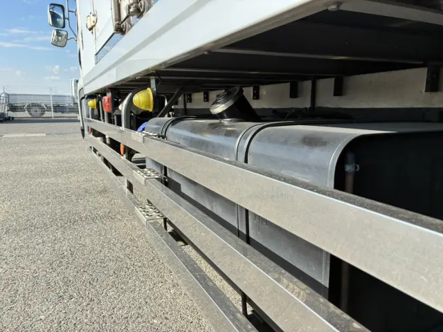 いすゞ フォワード 2PG-FTR90V2(2WD)の写真13