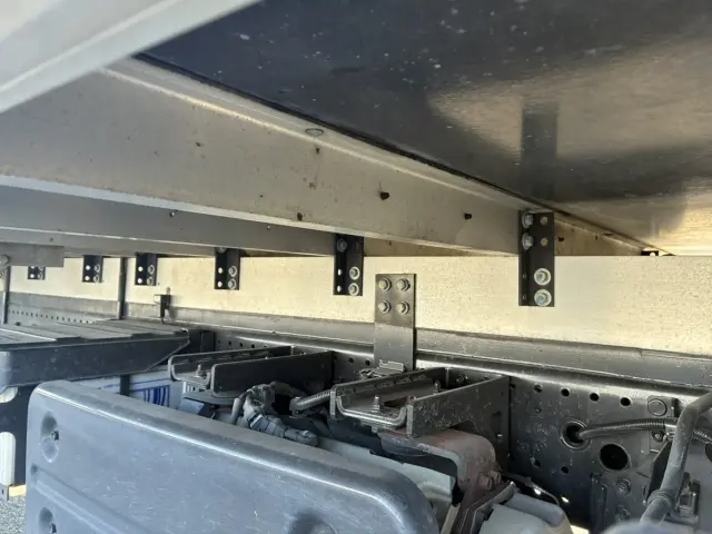 いすゞ フォワード 2PG-FTR90V2(2WD)の写真24