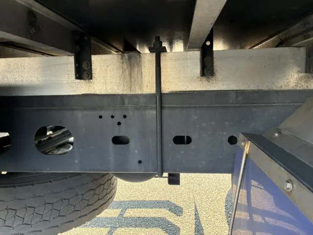 いすゞ フォワード 2PG-FTR90V2(2WD)の写真28