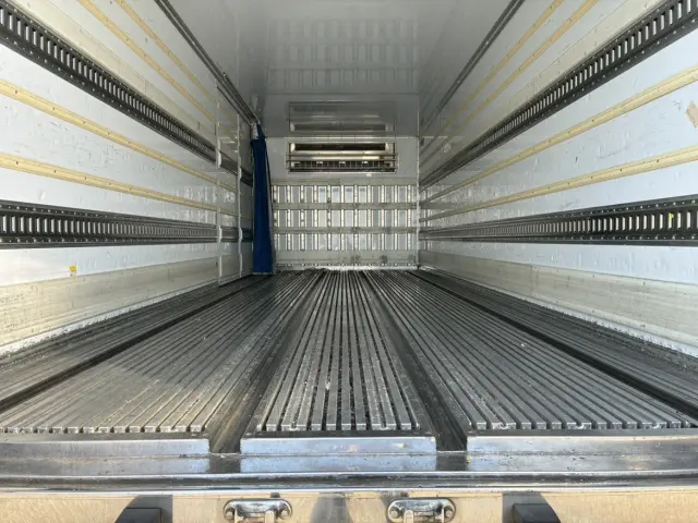 いすゞ フォワード 2PG-FTR90V2(2WD)の写真32