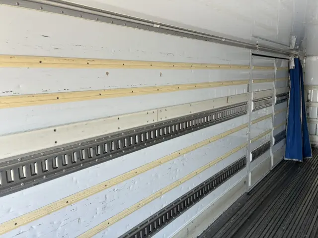 いすゞ フォワード 2PG-FTR90V2(2WD)の写真40