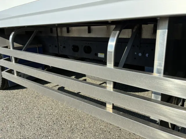 いすゞ フォワード 2PG-FTR90V2(2WD)の写真41