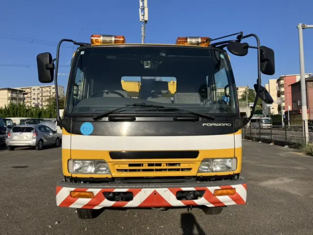 いすゞ フォワード PB-FRR35G3(2WD)の写真2