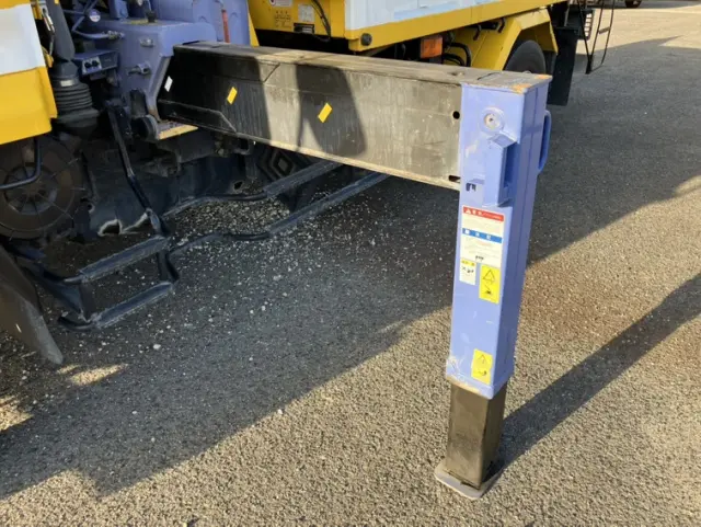 いすゞ フォワード PB-FRR35G3(2WD)の写真27