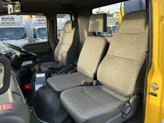 いすゞ フォワード PB-FRR35G3(2WD)の写真43