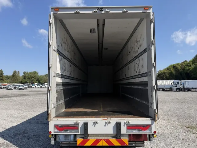 ＵＤ クオン 2PG-CG5CA(8x4)の写真11