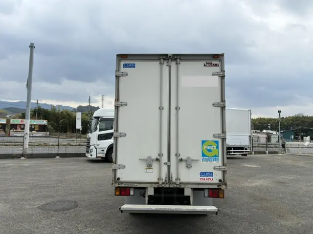 いすゞ エルフ TRG-NLR85AN(2WD)の写真5