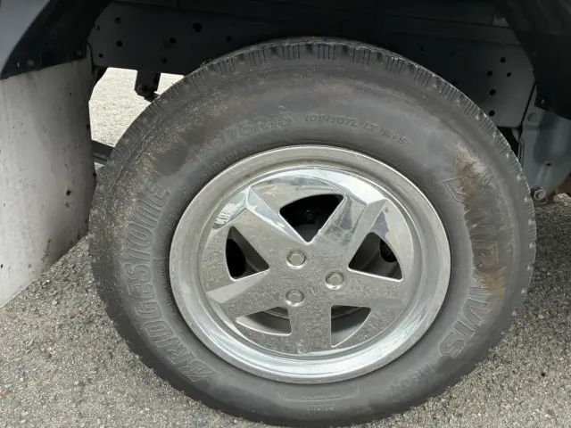 いすゞ エルフ TRG-NLR85AN(2WD)の写真23