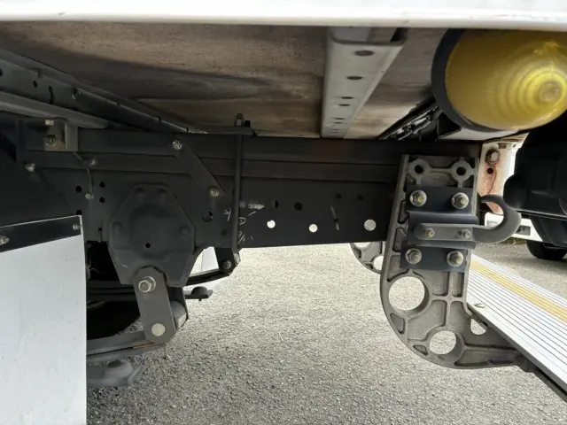 いすゞ エルフ TRG-NLR85AN(2WD)の写真27