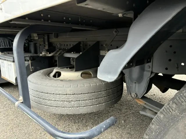 いすゞ エルフ TRG-NLR85AN(2WD)の写真29