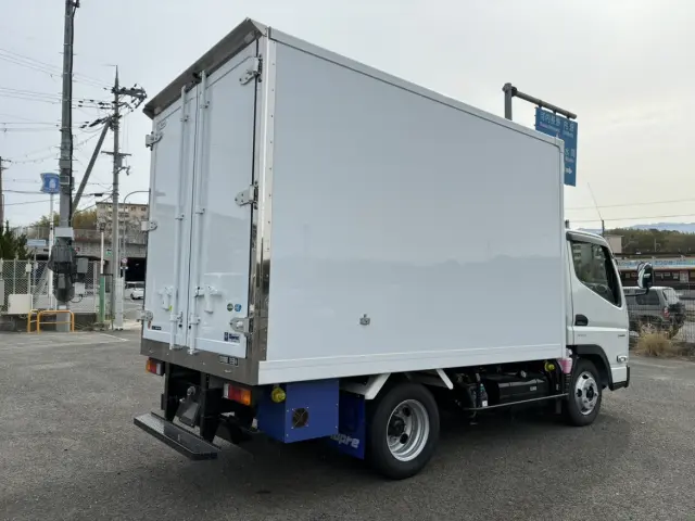 三菱 キャンター 2RG-FBA20(2WD)の写真6