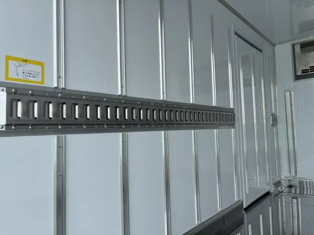 三菱 キャンター 2RG-FBA20(2WD)の写真10