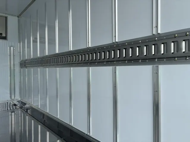 三菱 キャンター 2RG-FBA20(2WD)の写真11