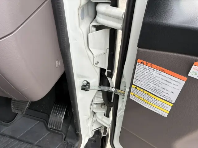 三菱 キャンター 2RG-FBA20(2WD)の写真21