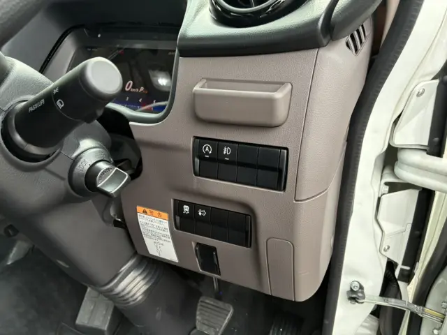 三菱 キャンター 2RG-FBA20(2WD)の写真25