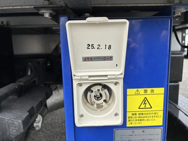 三菱 キャンター 2RG-FBA20(2WD)の写真35
