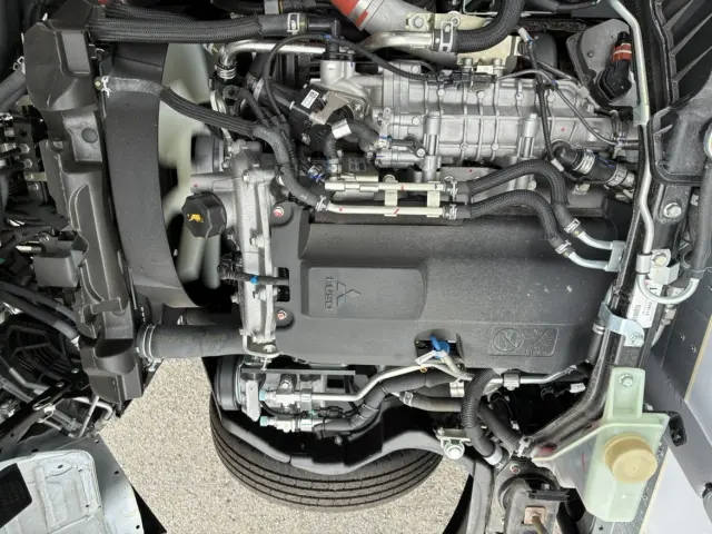 三菱 キャンター 2RG-FBA20(2WD)の写真48
