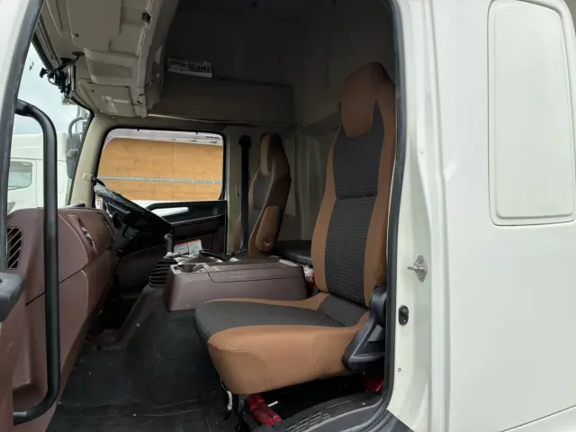 日野 レンジャー 2PG-FD2ABA(2WD)の写真11