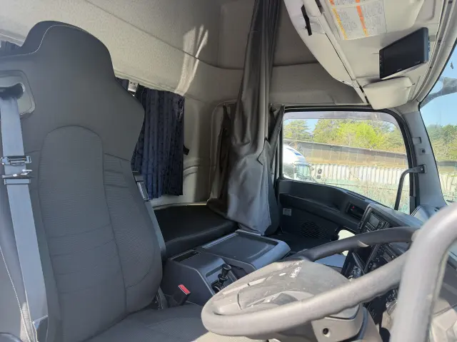 いすゞ ギガ 2KG-EXD52CD(2WD)の写真10