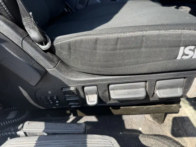 いすゞ ギガ 2KG-EXD52CD(2WD)の写真11