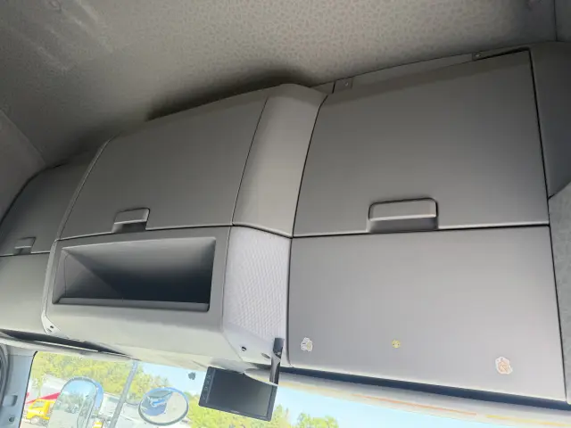 いすゞ ギガ 2KG-EXD52CD(2WD)の写真17