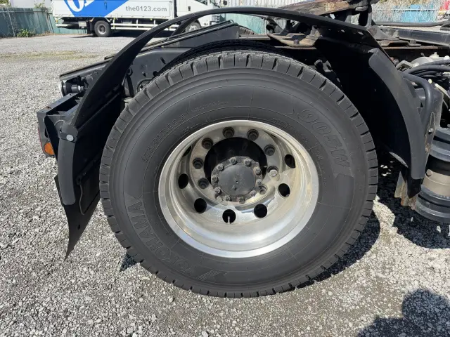 いすゞ ギガ 2KG-EXD52CD(2WD)の写真30