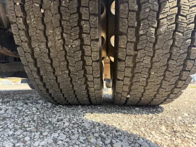 いすゞ ギガ 2KG-EXD52CD(2WD)の写真31