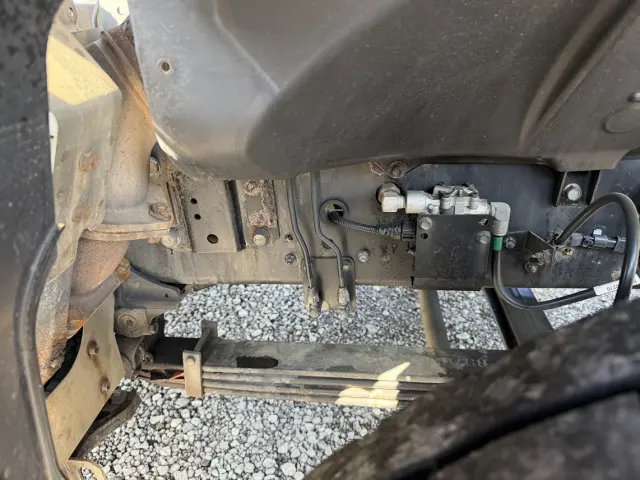 いすゞ ギガ 2KG-EXD52CD(2WD)の写真36