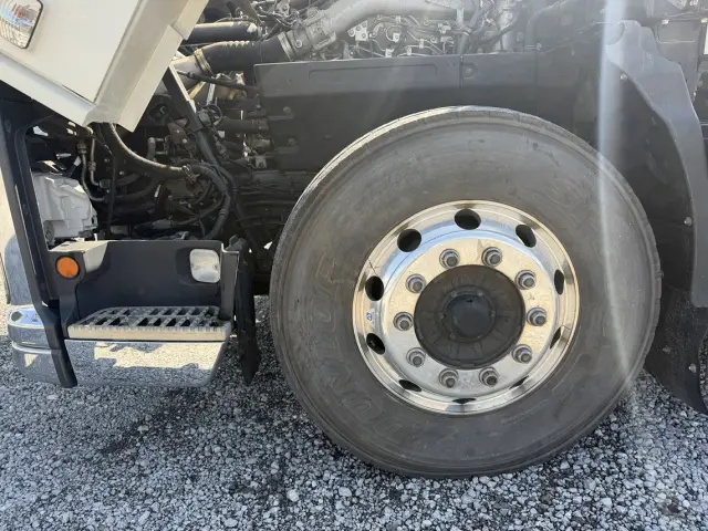 いすゞ ギガ 2KG-EXD52CD(2WD)の写真41