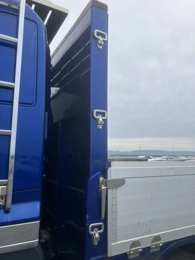 日野 プロフィア 2DG-FW1AHGの写真5