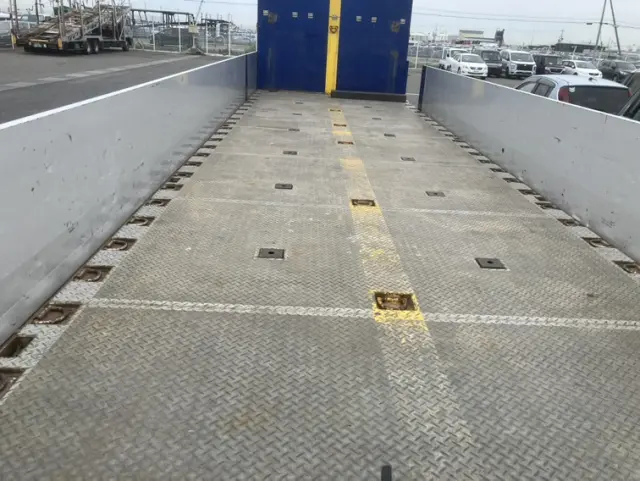 日野 プロフィア 2DG-FW1AHGの写真28