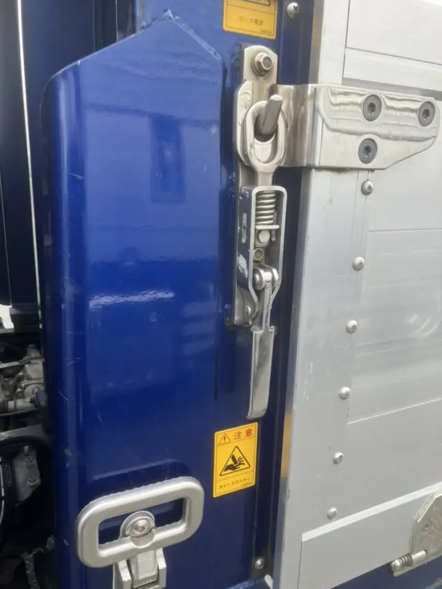 日野 プロフィア 2DG-FW1AHGの写真5