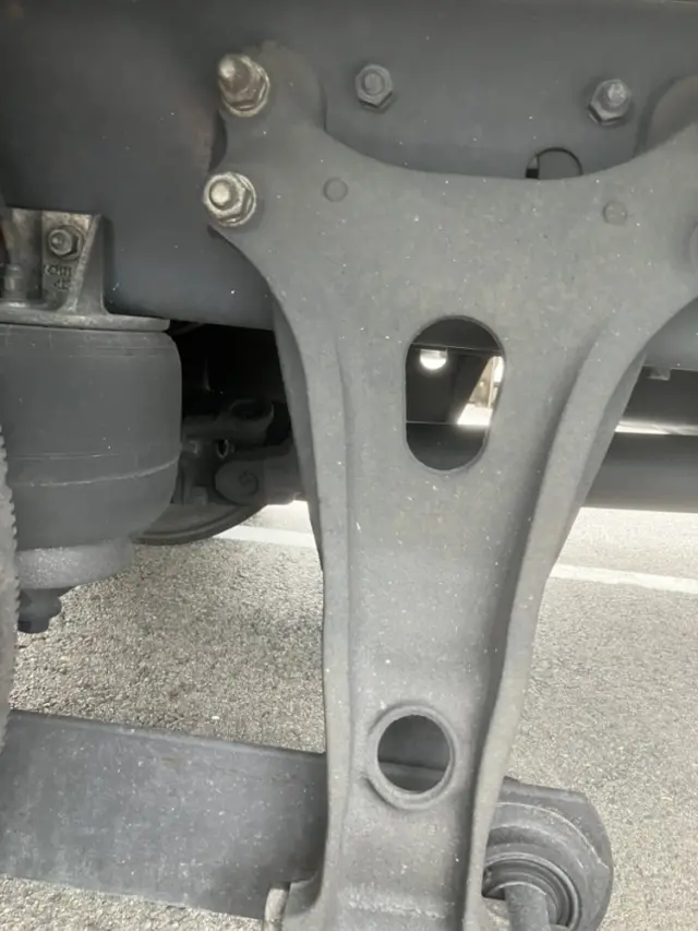 いすゞ フォワード TKG-FRR90T2の写真10
