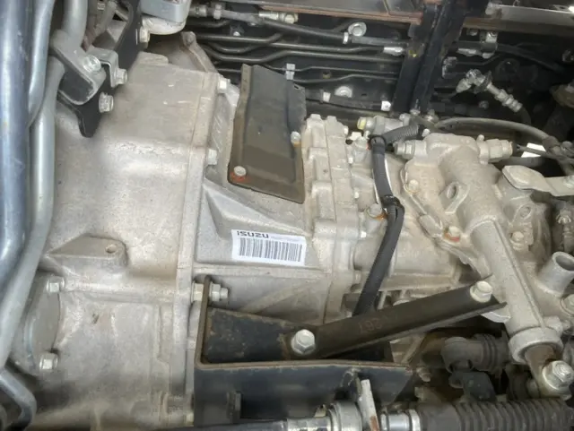 いすゞ フォワード TKG-FRR90S2(2WD)の写真9