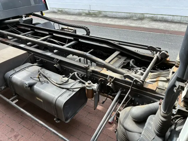 三菱 キャンター KK-FE63DGの写真6
