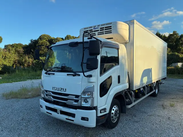 いすゞ フォワード 2PG-FRR90S2(2WD)の写真2