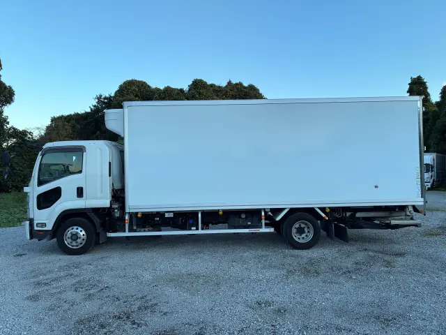 いすゞ フォワード 2PG-FRR90S2(2WD)の写真7