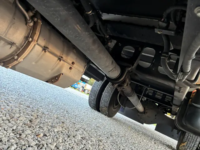 いすゞ フォワード 2PG-FRR90S2(2WD)の写真32
