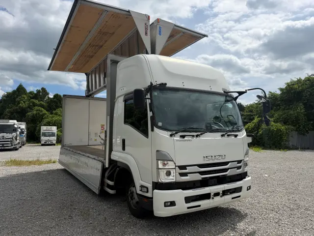 いすゞ フォワード 2RG-FRR90T2(2WD)の写真13