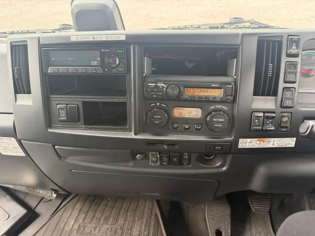 いすゞ フォワード 2RG-FRR90T2(2WD)の写真27