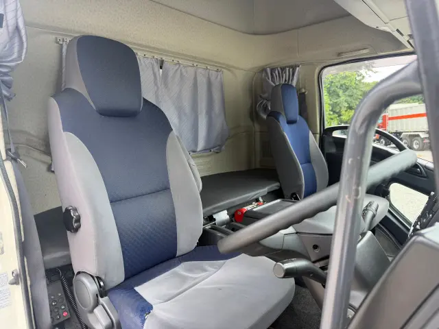 いすゞ フォワード 2RG-FRR90T2(2WD)の写真30