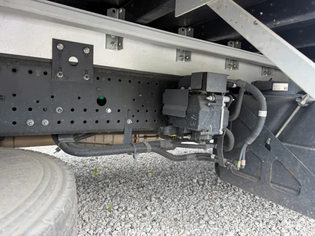 いすゞ フォワード 2RG-FRR90T2(2WD)の写真39