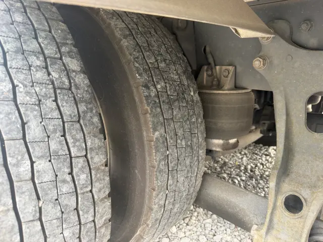 いすゞ フォワード 2RG-FRR90T2(2WD)の写真44