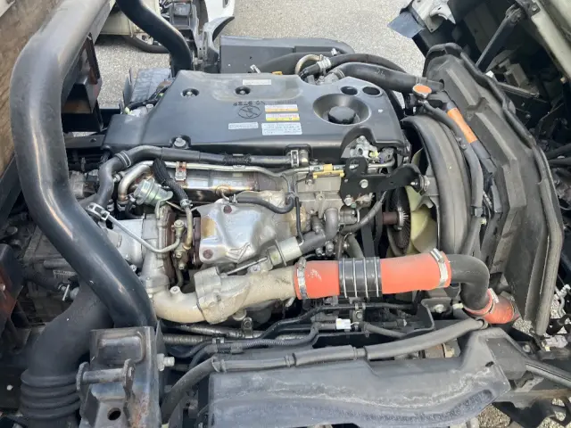 いすゞ エルフ TRG-NPR85AR(2WD)の写真4