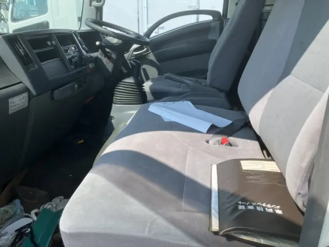 いすゞ エルフ TRG-NPR85AR(2WD)の写真11
