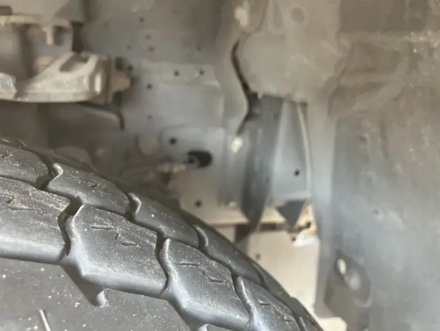 いすゞ エルフ TRG-NPR85AR(2WD)の写真15