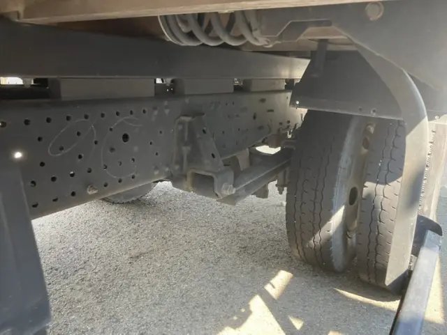 いすゞ エルフ TRG-NPR85AR(2WD)の写真16
